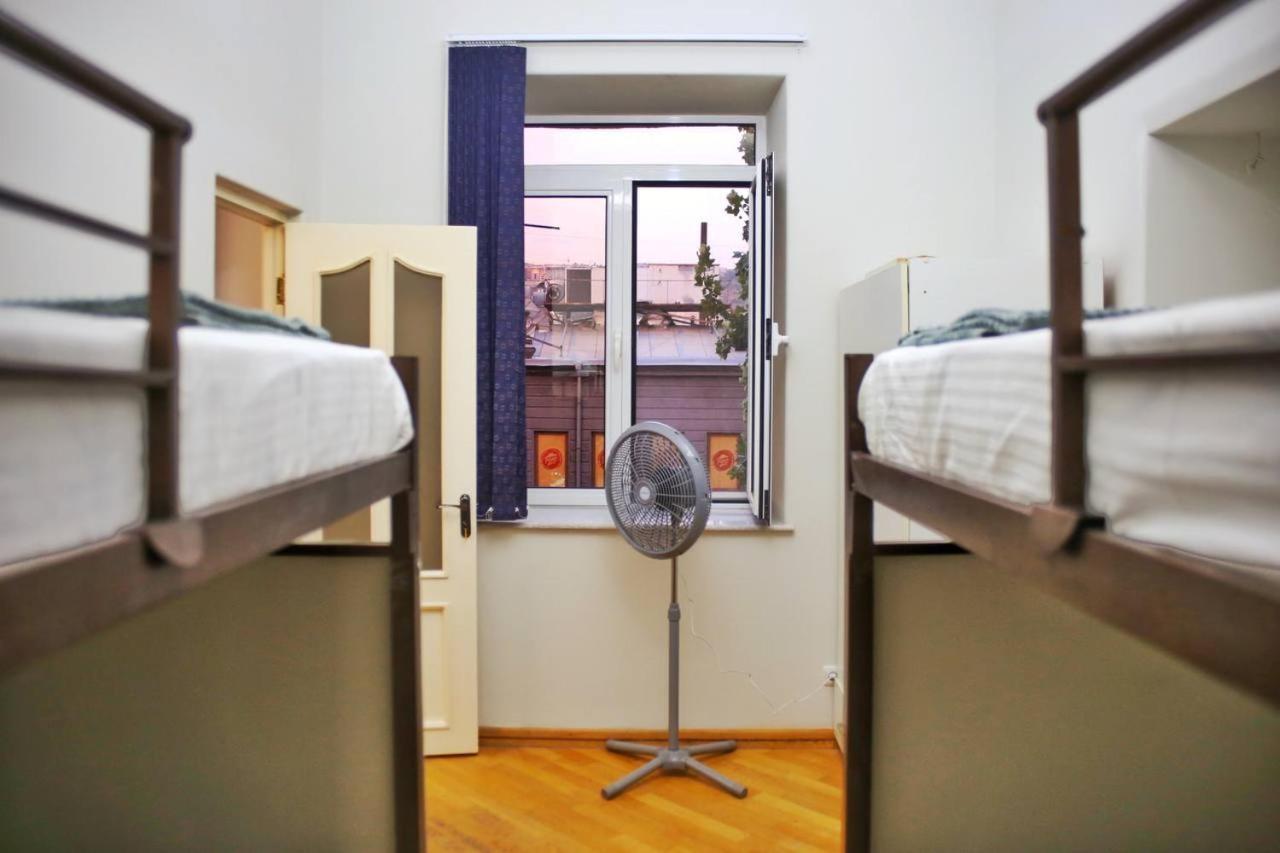 Olympic Hostel Yerevan Ngoại thất bức ảnh